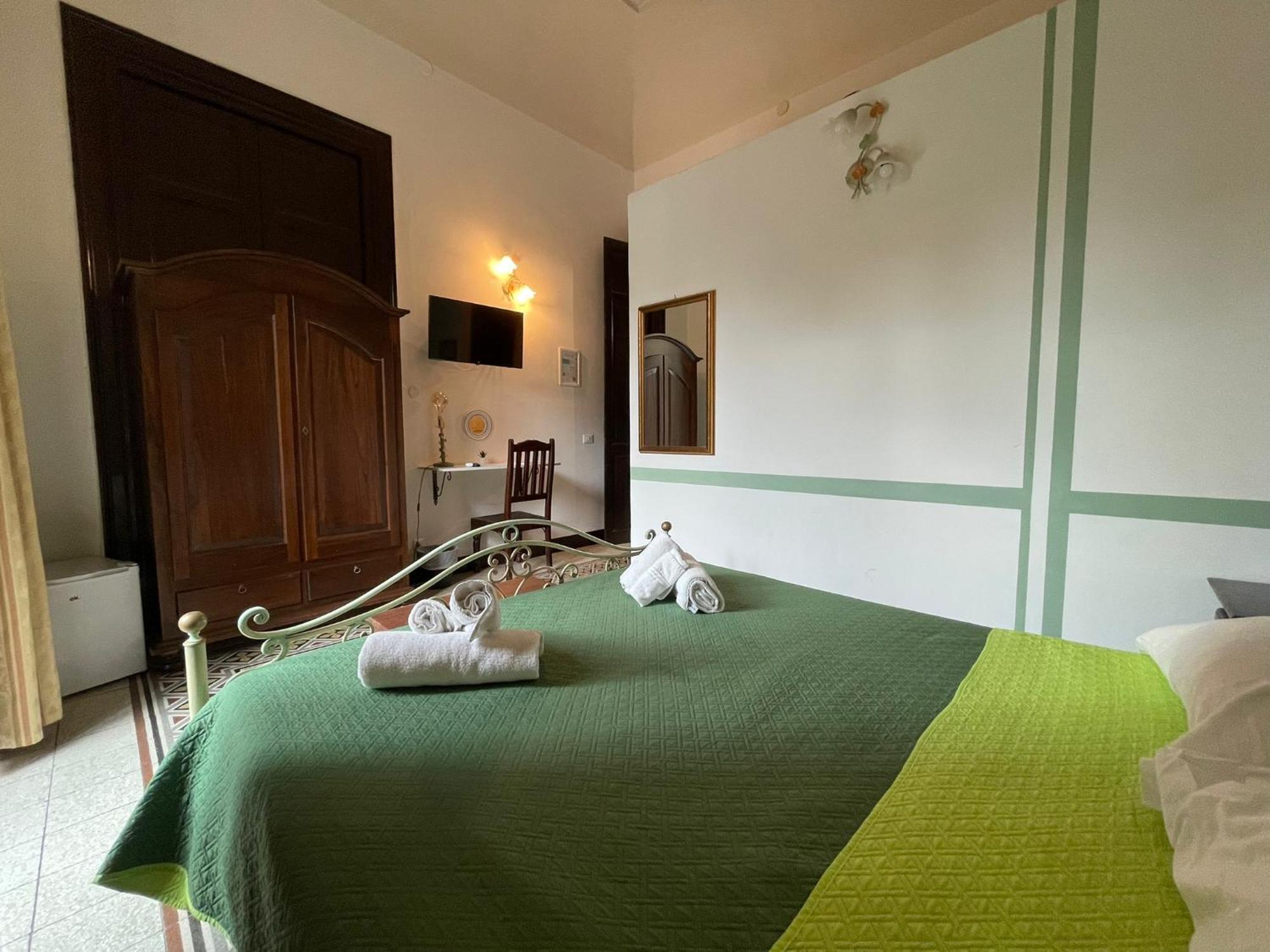 Hotel Teatro Del Sole Cavour Palermo Habitación foto